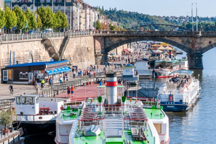 Pražské náplavky - Masarykovo nábřeží. Foto: ©Pražské náplavky