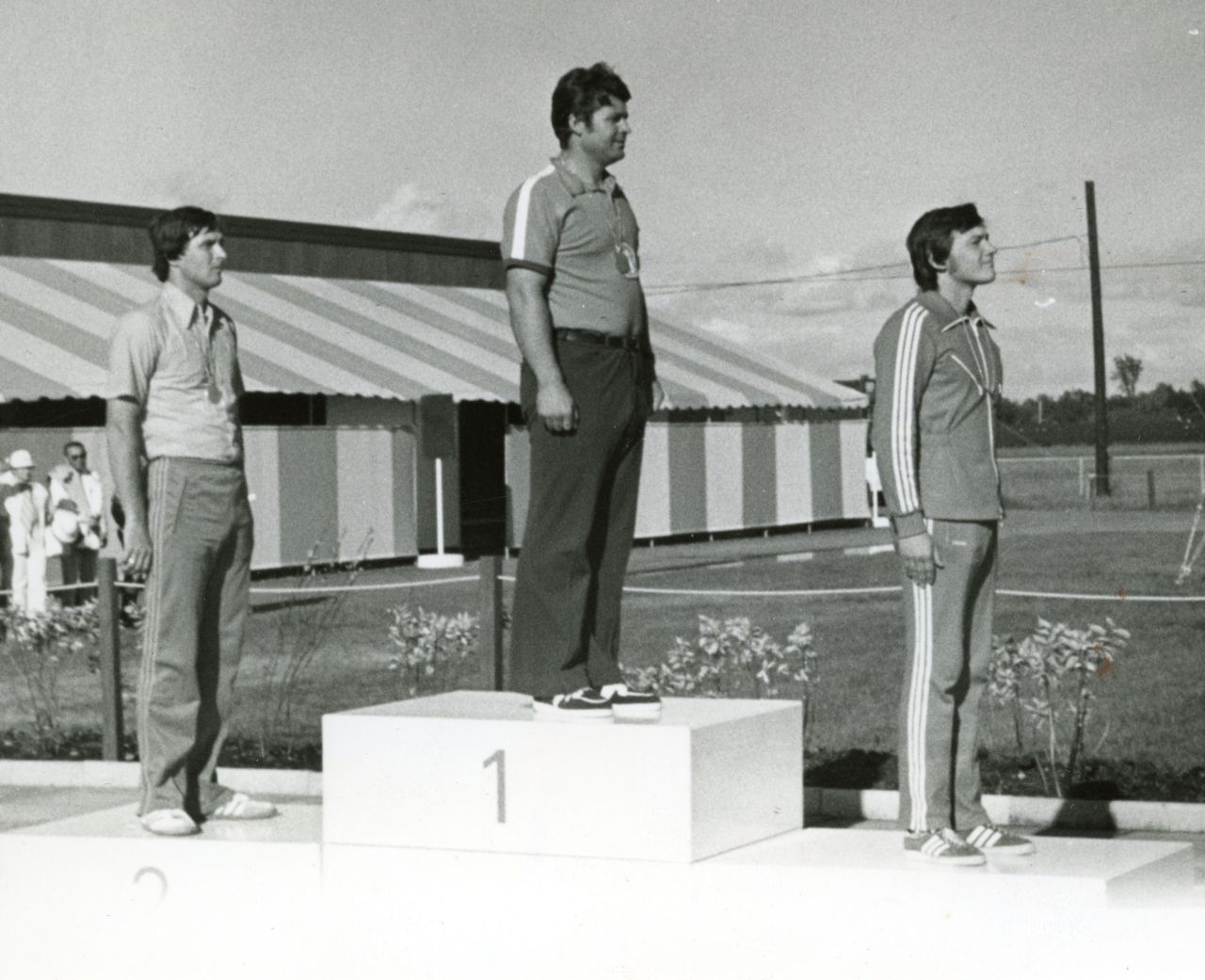 Panáček na stupních vítězů na OH v Montrealu. Foto: ©Slovácké muzeum